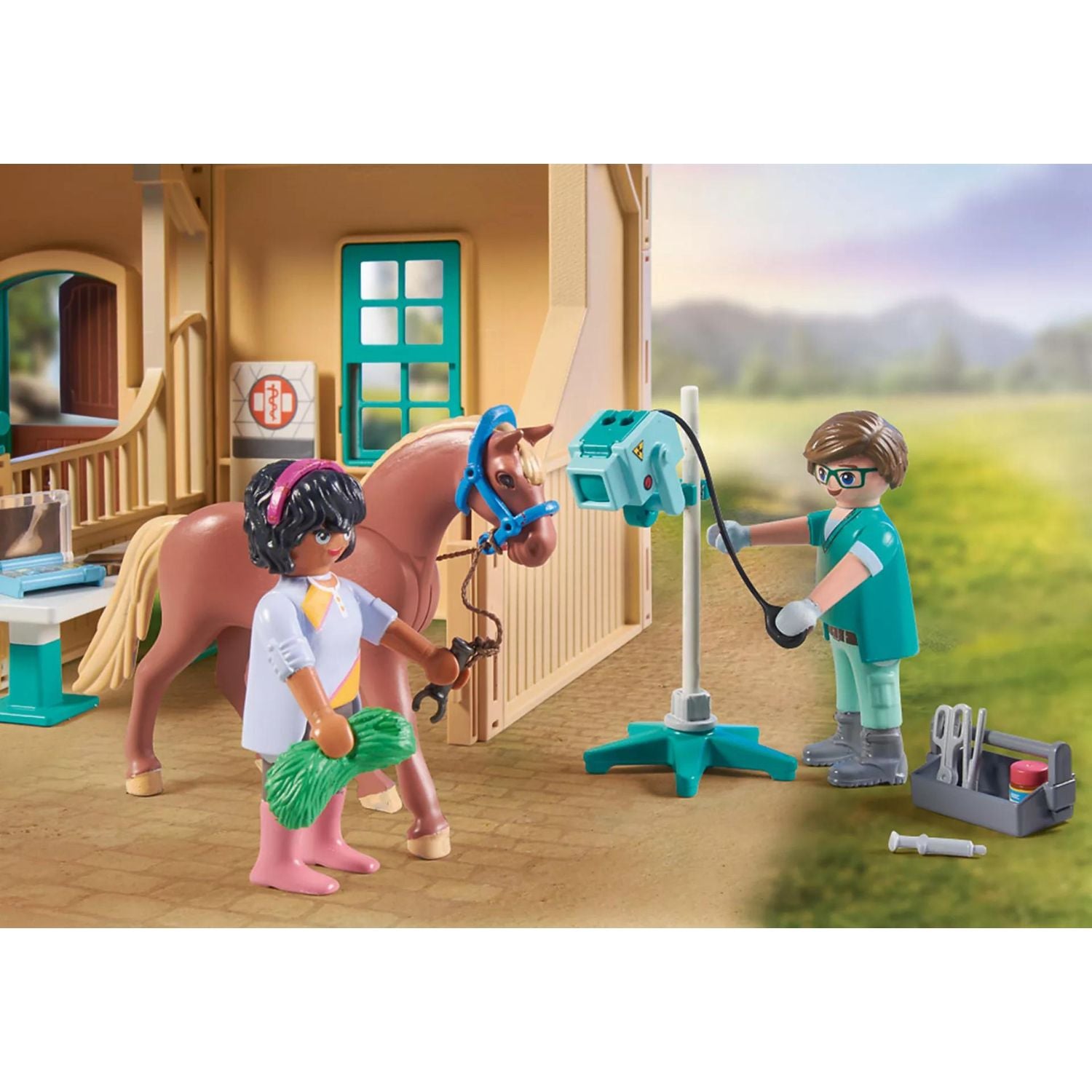 Playmobil - Stalla con veterinario 71352